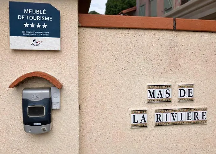 Mas De La Riviere 펜션